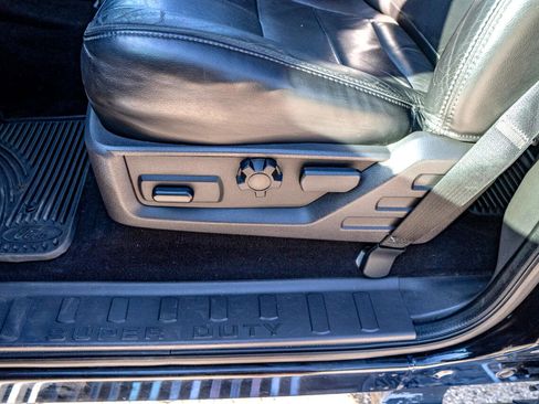 Used 2009 Ford F250 Lariat image 35