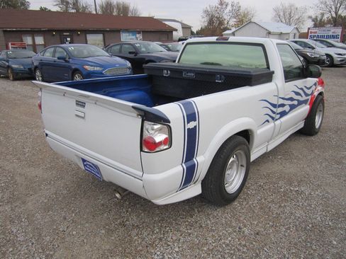 Used 2000 Chevrolet S10 Pickup Xtreme w/ Preferred Equipment Group image 6
