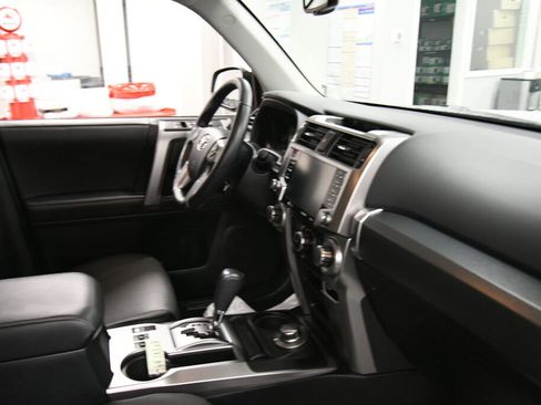 Certified 2024 Toyota 4Runner SR5 Premium image 28