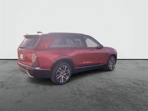 Used 2026 Cadillac Vistiq Sport w/ LPO, Floor Liner Package image 8