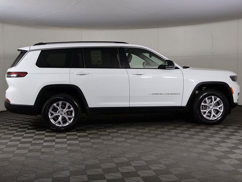 Used 2022 Jeep Grand Cherokee L Limited image 17