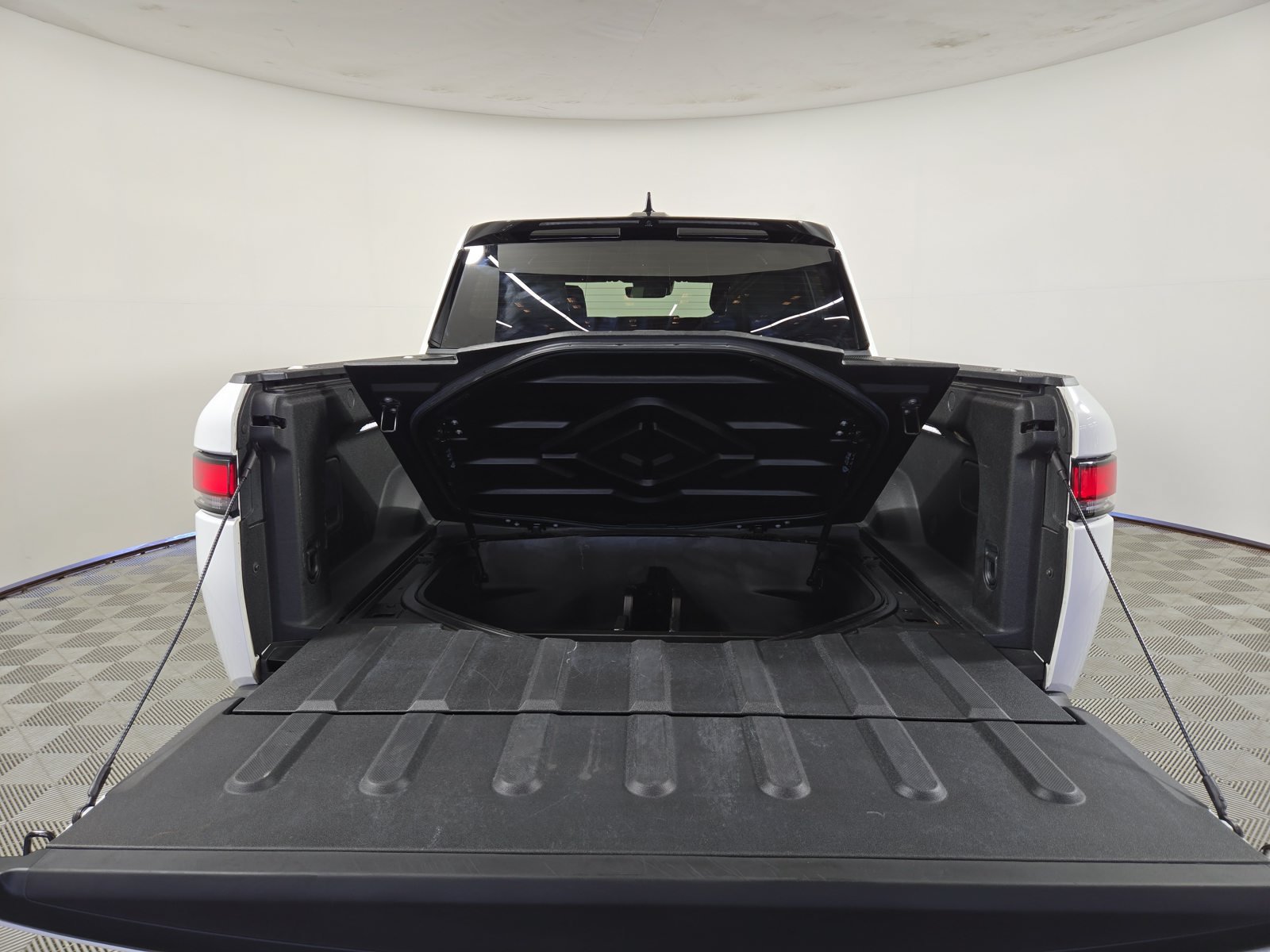 Used 2022 Rivian R1T Adventure AWD/4WD image 15