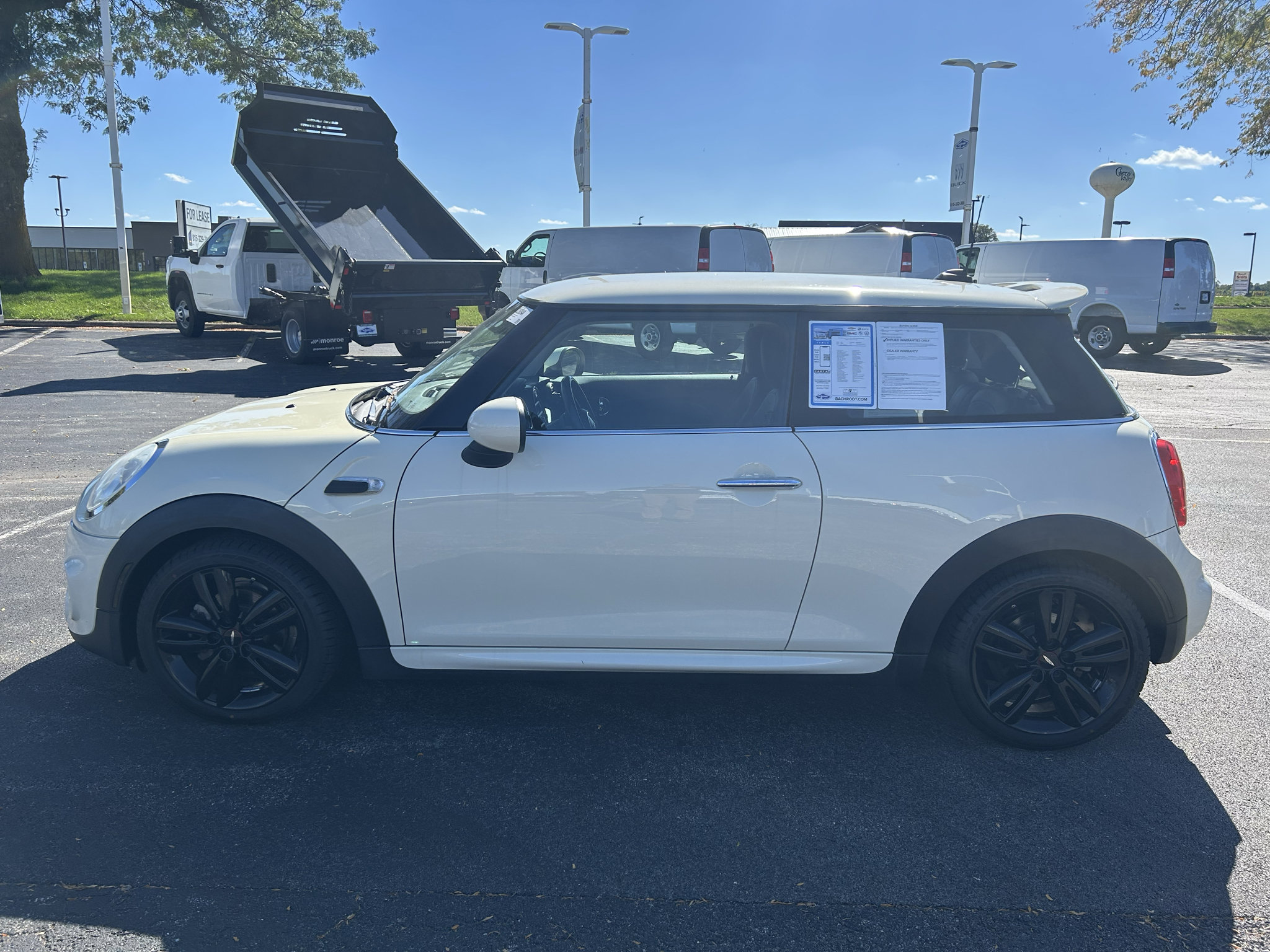 Used 2015 MINI Cooper 2-Door Hardtop FWD image 4