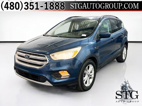 Used 2018 Ford Escape SE image 1