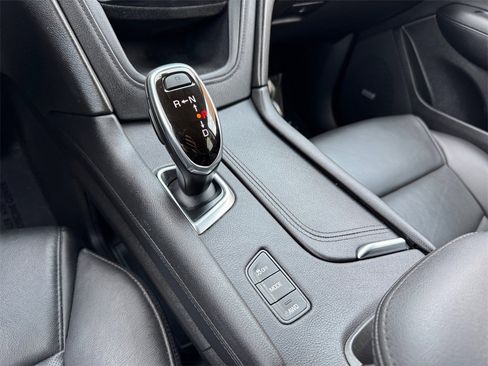 Used 2019 Cadillac XT5 Premium Luxury image 28