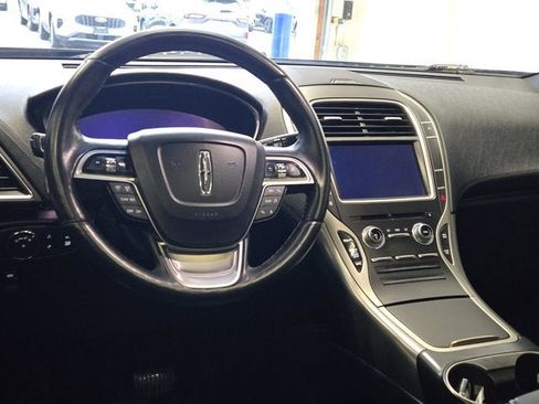 Used 2019 Lincoln Nautilus Select image 20