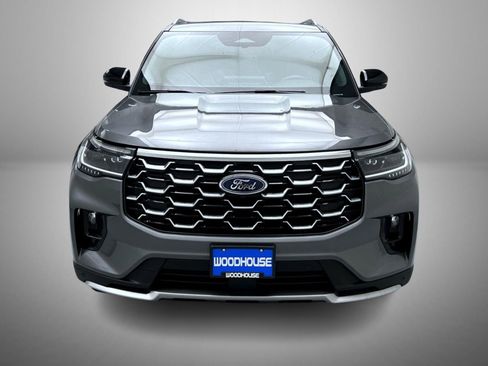 Used 2025 Ford Explorer Platinum w/ LUX Leather Package image 2