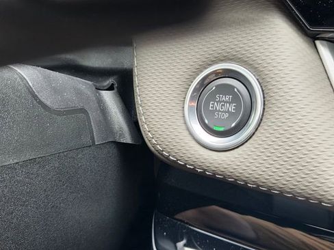 New 2026 Chevrolet Equinox LT w/ Convenience Package II image 31