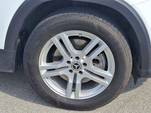 Used 2023 Mercedes-Benz GLB 250 4MATIC image 8