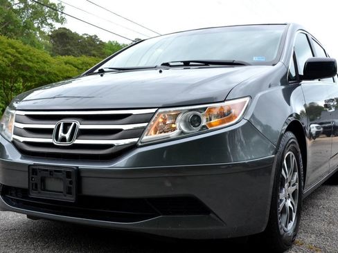 Used 2012 Honda Odyssey EX image 3