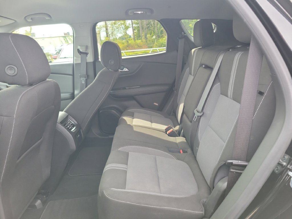 Used 2025 Chevrolet Blazer LT FWD image 15