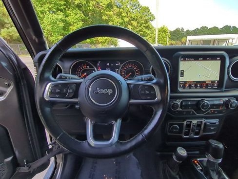 Used 2020 Jeep Gladiator Overland AWD/4WD image 28