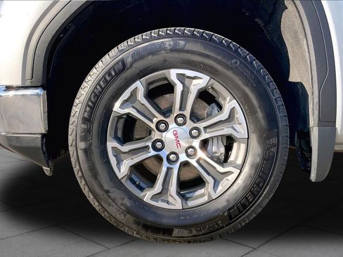 Used 2026 GMC Sierra 1500 SLT AWD/4WD image 11