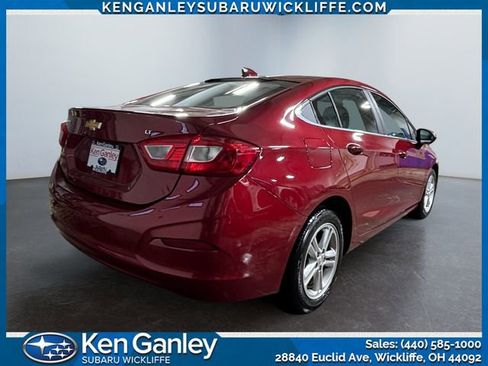 Used 2017 Chevrolet Cruze LT w/ Convenience Package image 5