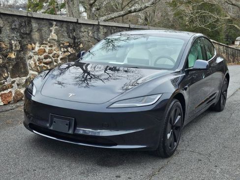 Used 2025 Tesla Model 3 Long Range image 13