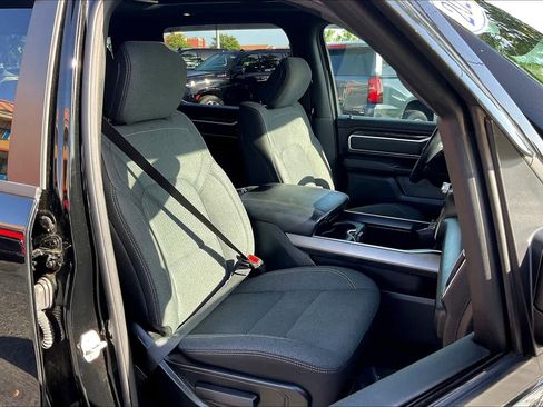 Used 2020 RAM 1500 Big Horn AWD/4WD image 8