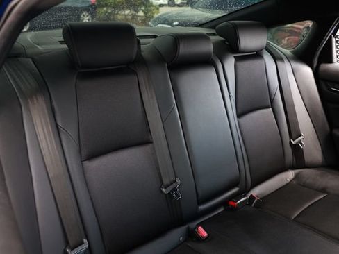 Used 2019 Honda Accord Sport image 17