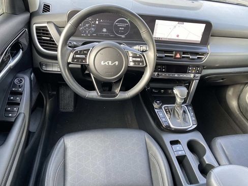 Used 2024 Kia Seltos SX image 10