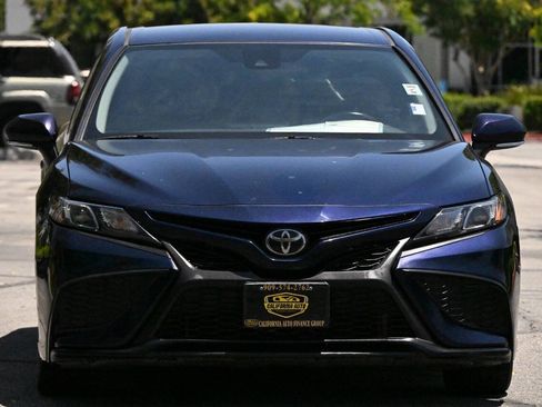 Used 2022 Toyota Camry SE w/ Carpet Mat Package (TMS) FWD image 6