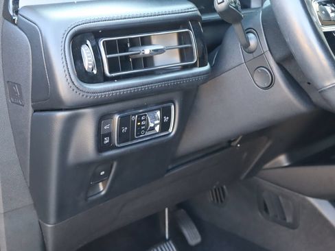 Used 2023 Lincoln Nautilus Reserve FWD image 23