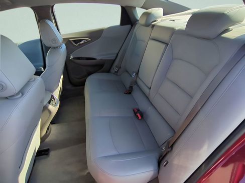 Used 2018 Chevrolet Malibu Premier w/ Driver Confidence Package image 12