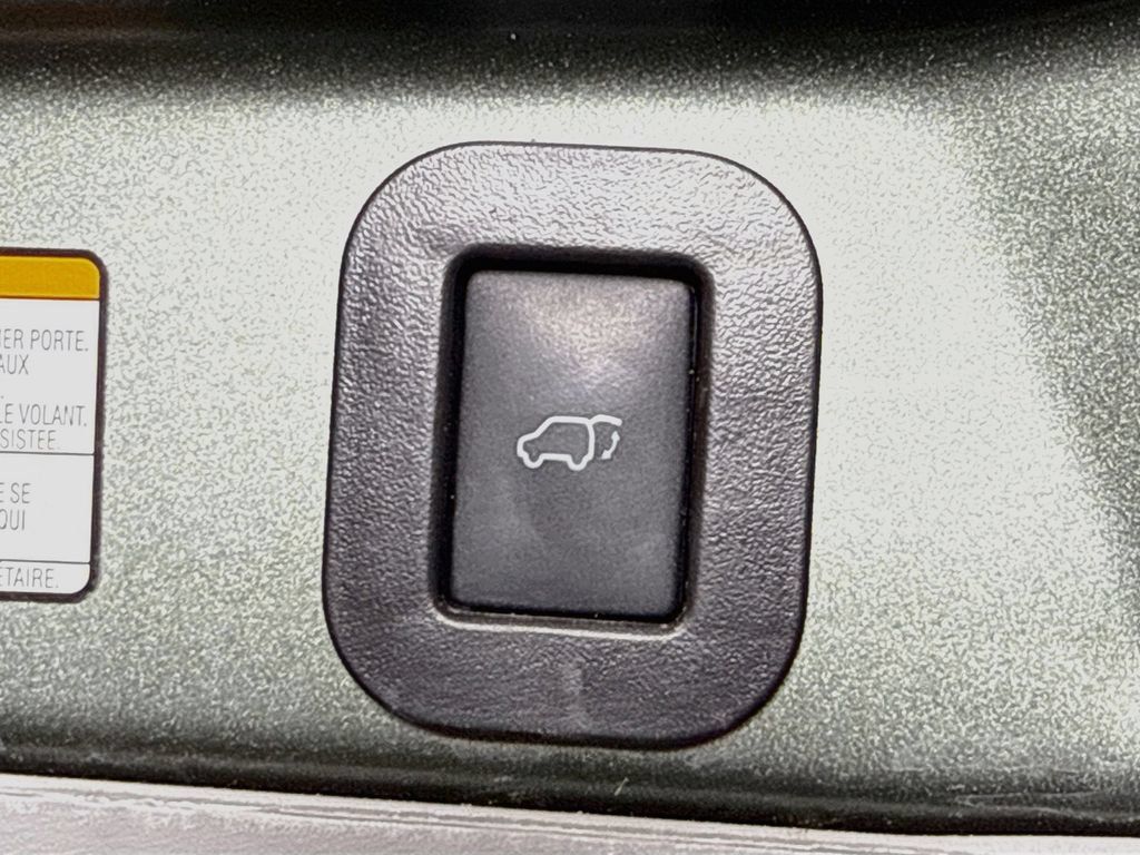 Certified 2020 Toyota Sienna XLE w/ XLE Navigation Package FWD image 32
