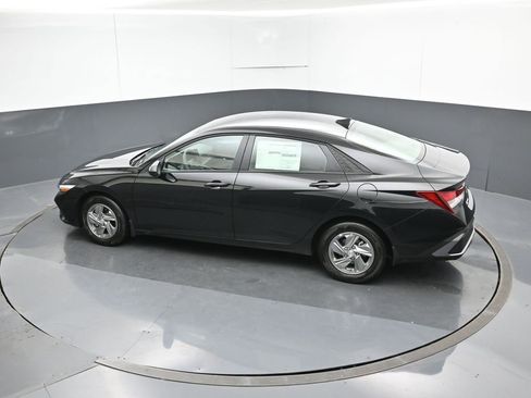 New 2026 Hyundai Elantra SE image 20