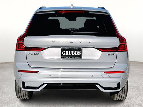 New 2026 Volvo XC60 B5 Plus w/ Climate Package AWD/4WD image 5