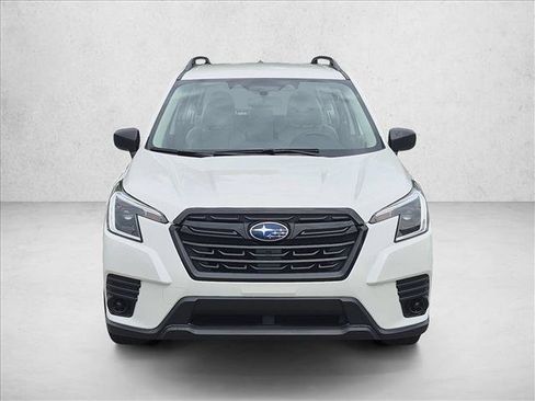 Used 2024 Subaru Forester AWD/4WD image 2