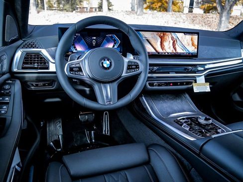 Used 2026 BMW X7 xDrive40i w/ Executive Package image 10
