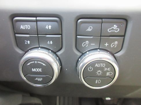 New 2026 GMC Sierra 1500 AT4 image 18