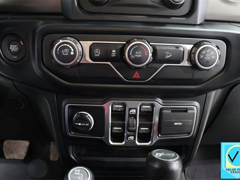 Used 2019 Jeep Wrangler Unlimited Sport S image 10