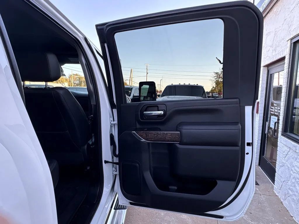 Used 2020 GMC Sierra 2500 Denali w/ Technology Package AWD/4WD image 12