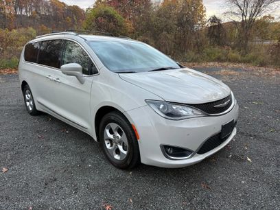 Used 2017 Chrysler Pacifica Touring-L Plus