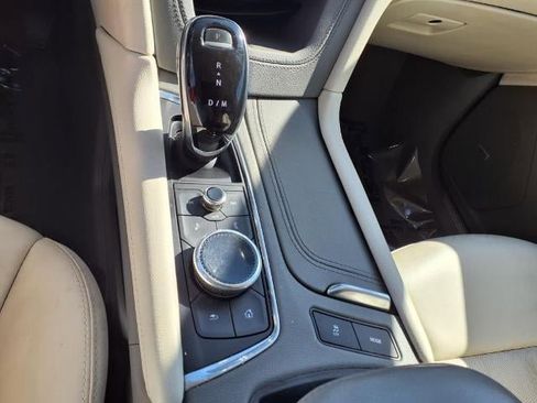 Used 2020 Cadillac XT5 Premium Luxury image 14