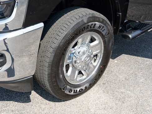 Used 2025 RAM 2500 Tradesman AWD/4WD image 11