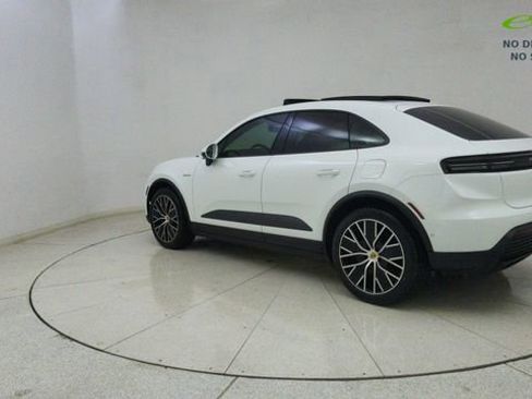 Used 2025 Porsche Macan Electric RWD image 71