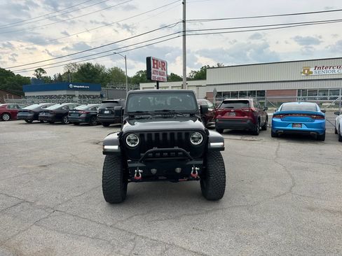 Used 2020 Jeep Gladiator Overland AWD/4WD image 8