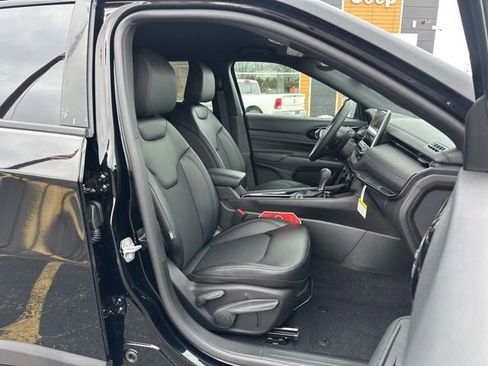 New 2026 Jeep Compass Latitude image 24