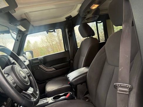 Used 2014 Jeep Wrangler Unlimited Sport w/ Quick Order Package 24S image 11