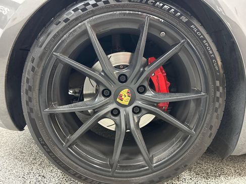 Used 2018 Porsche 718 Cayman RWD image 7