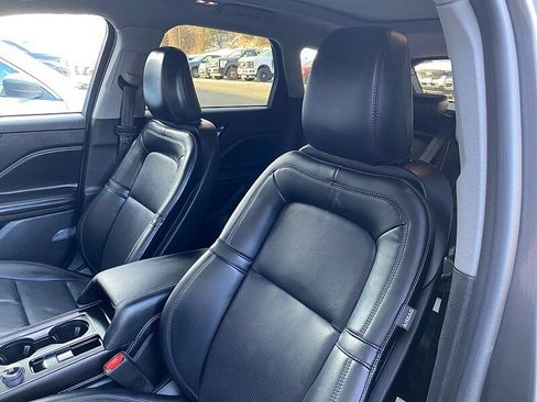 Used 2022 Lincoln Corsair AWD w/ Premium Package image 24