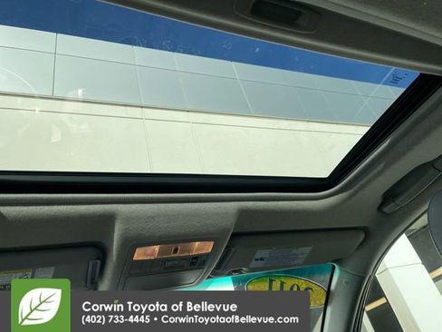 Used 2011 Toyota Highlander 4WD image 23