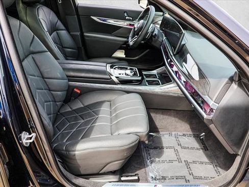 Used 2023 BMW 740i RWD image 27