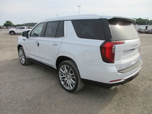 New 2026 GMC Yukon Denali w/ Denali Reserve Package AWD/4WD image 6