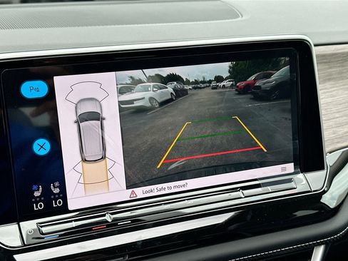 Used 2026 Volkswagen Atlas SEL image 12