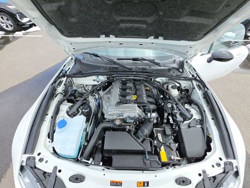 Used 2025 MAZDA MX-5 Miata Club RWD image 22