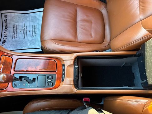 Used 2002 Lexus SC 430 Convertible image 28