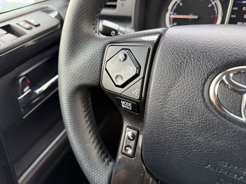 Used 2024 Toyota 4Runner TRD Off-Road image 71