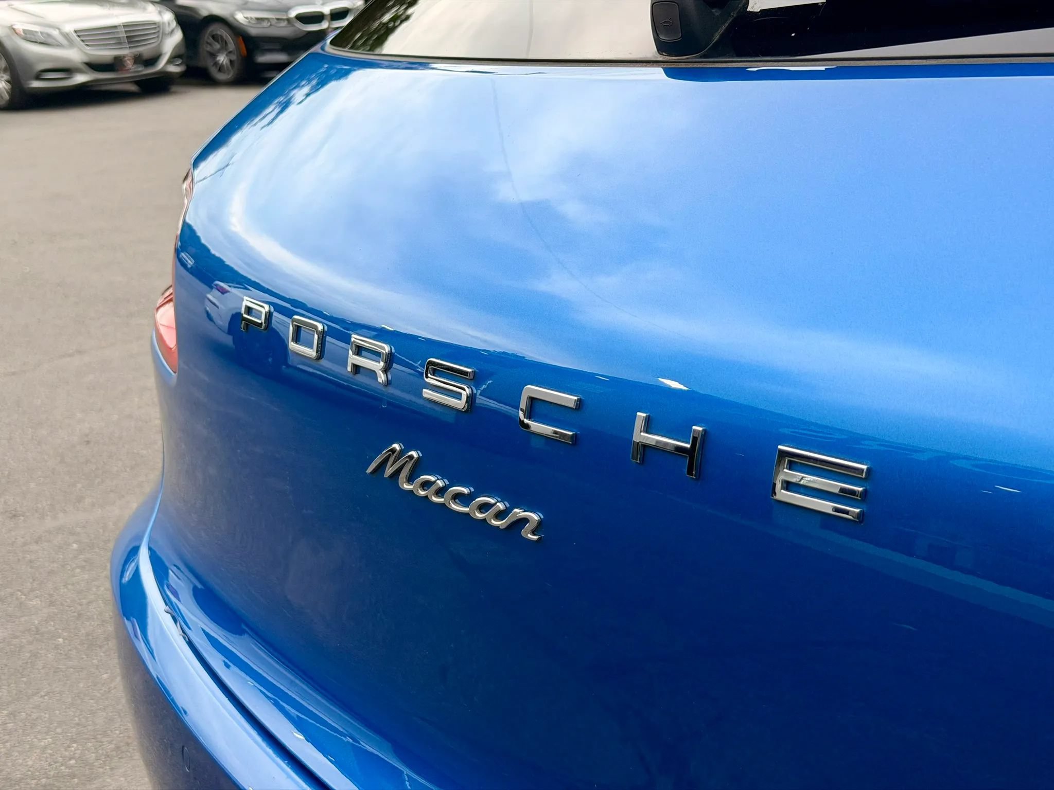 Used 2017 Porsche Macan AWD/4WD image 38